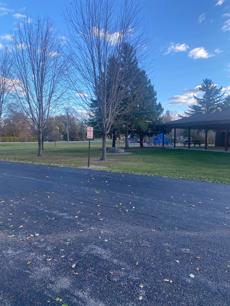 walking near me in Schildt Park in autumn