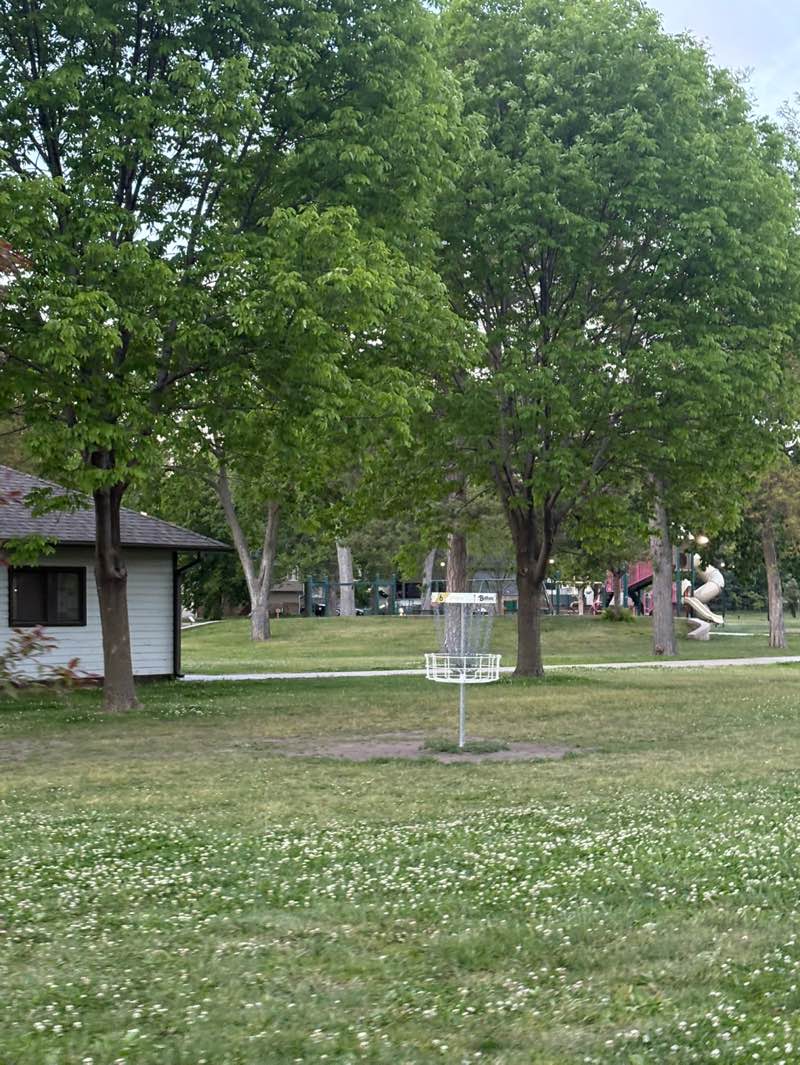 walking near me in Bethany Park in spring