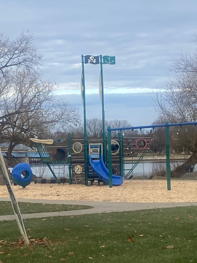 walking near me in Bauman Park in autumn