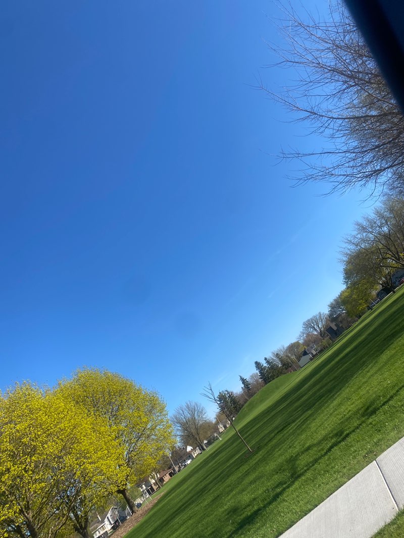 walking near me in Quarry Park in spring