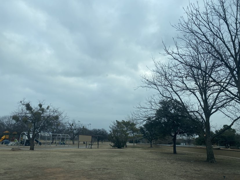 walking near me in Kiwanis Park in winter