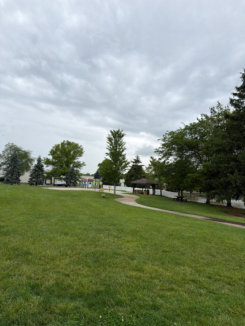 walking near me in Englewood Centennial Park in summer