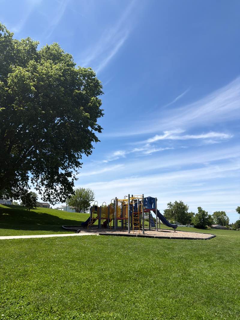 walking near me in Maplewood Park in summer