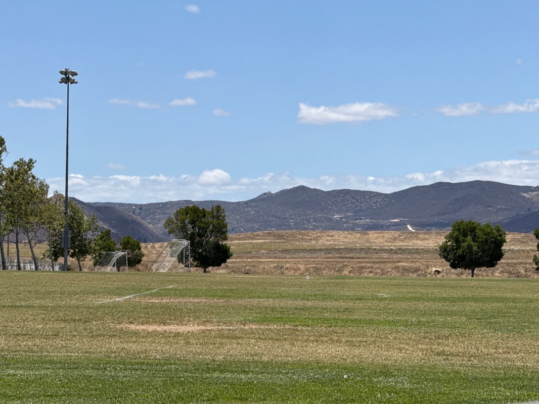 walking near me in Diamond Valley Lake Community Park in summer