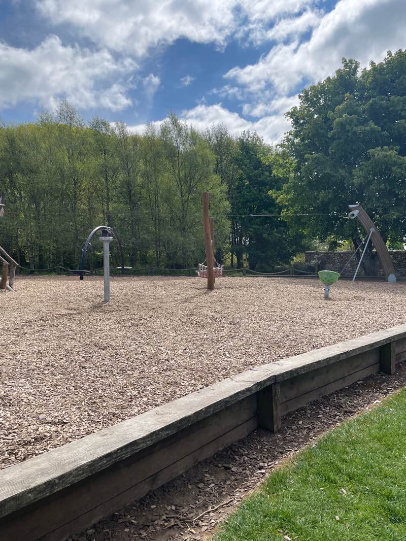 walking near me in Kirriemuir Hill in spring