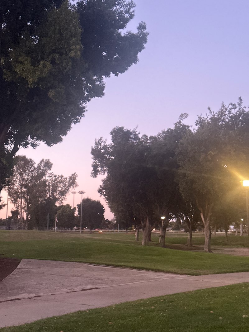 walking near me in Beyer Park in summer