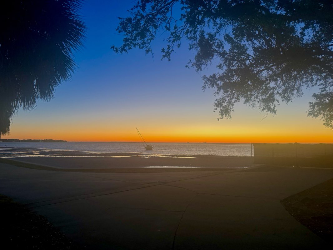 walking near me in Coffee Pot Park in summer