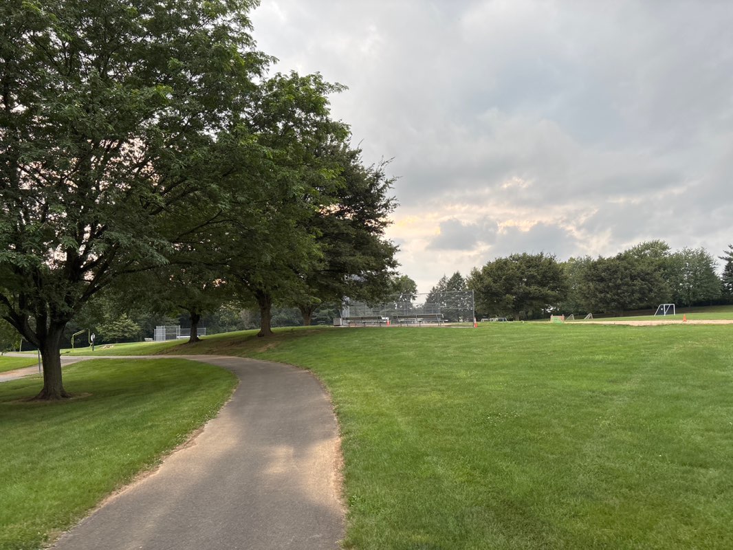 walking near me in Stoner Park in autumn
