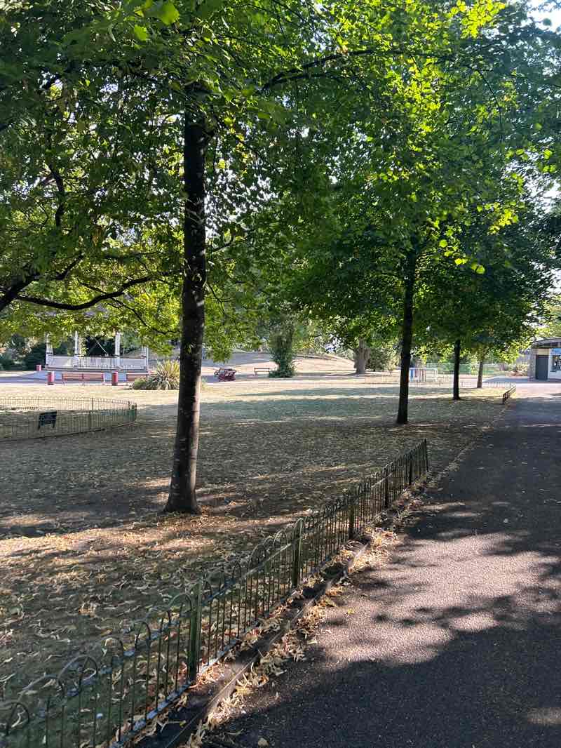 walking near me in Forbury Gardens in autumn