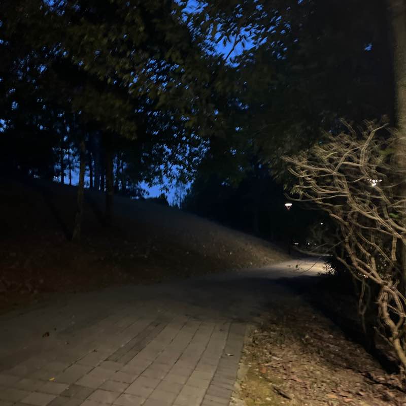 нур Азми post 1