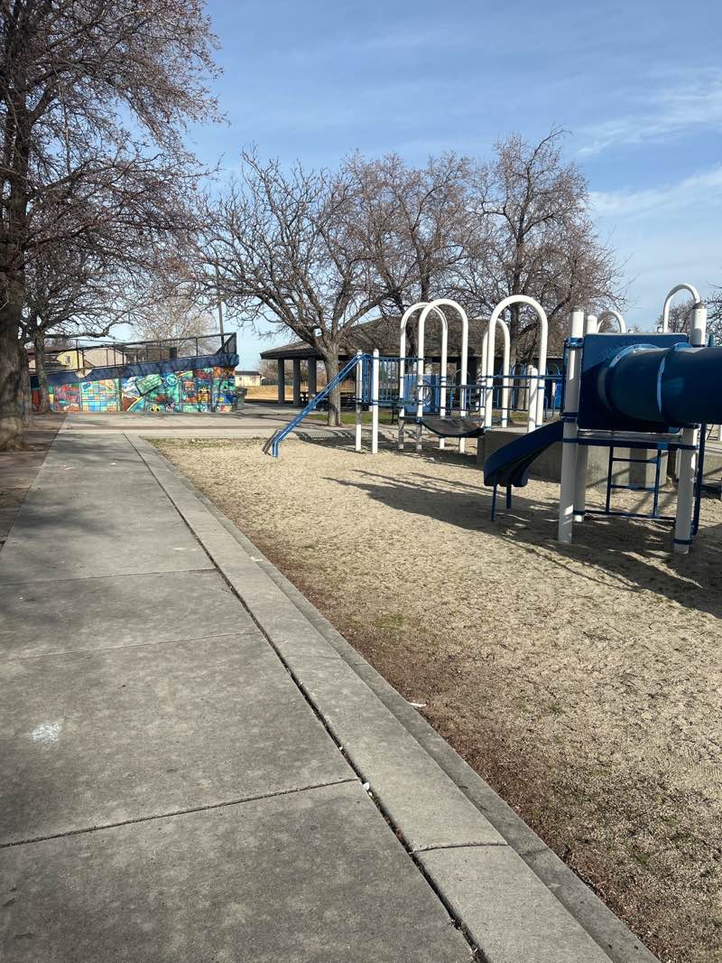 walking near me in West View Park in spring