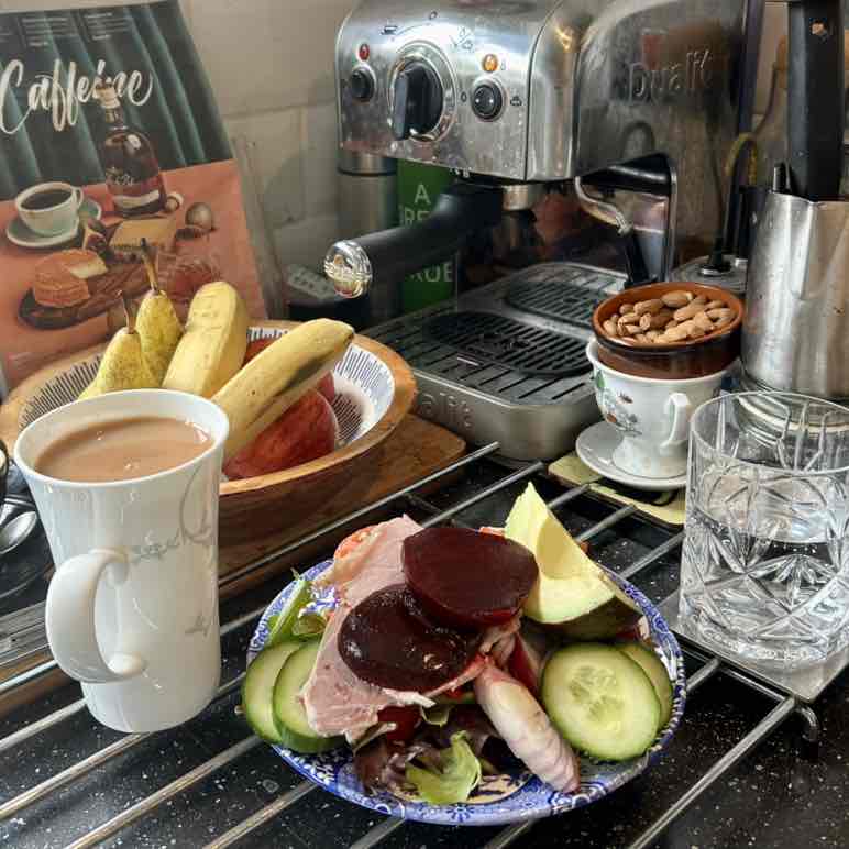 ♦️♣️♦️Caffiene Fiend ♍️♐️ 🇬🇧🇫🇷🇧🇷 💯 post 1