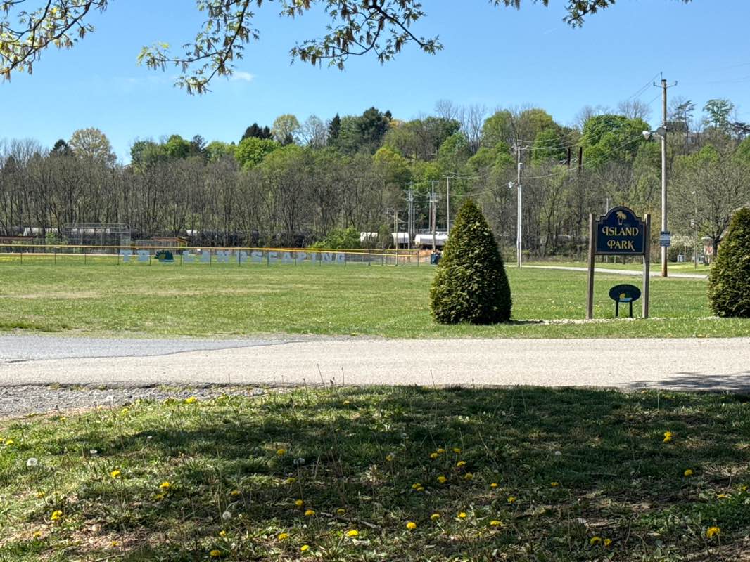walking near me in Island Park in spring