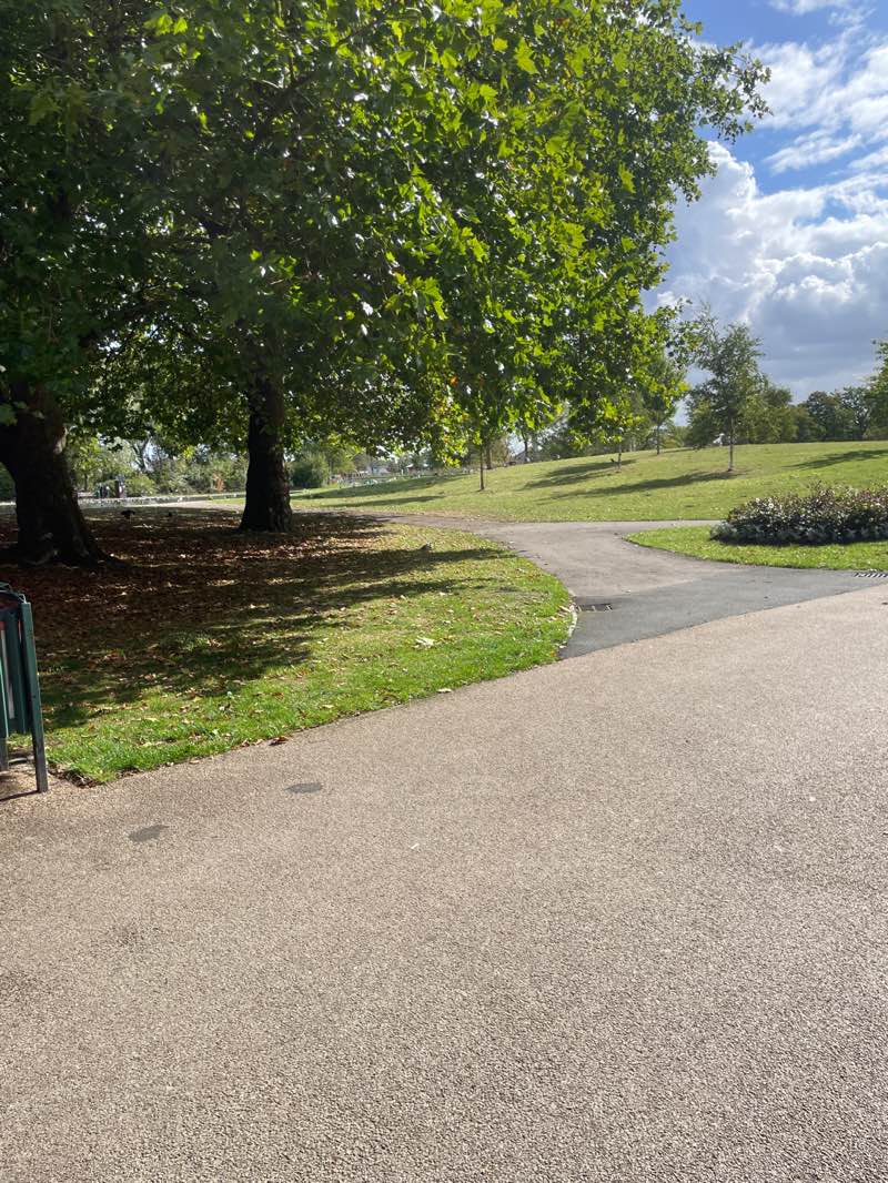 walking near me in Victoria Park in autumn