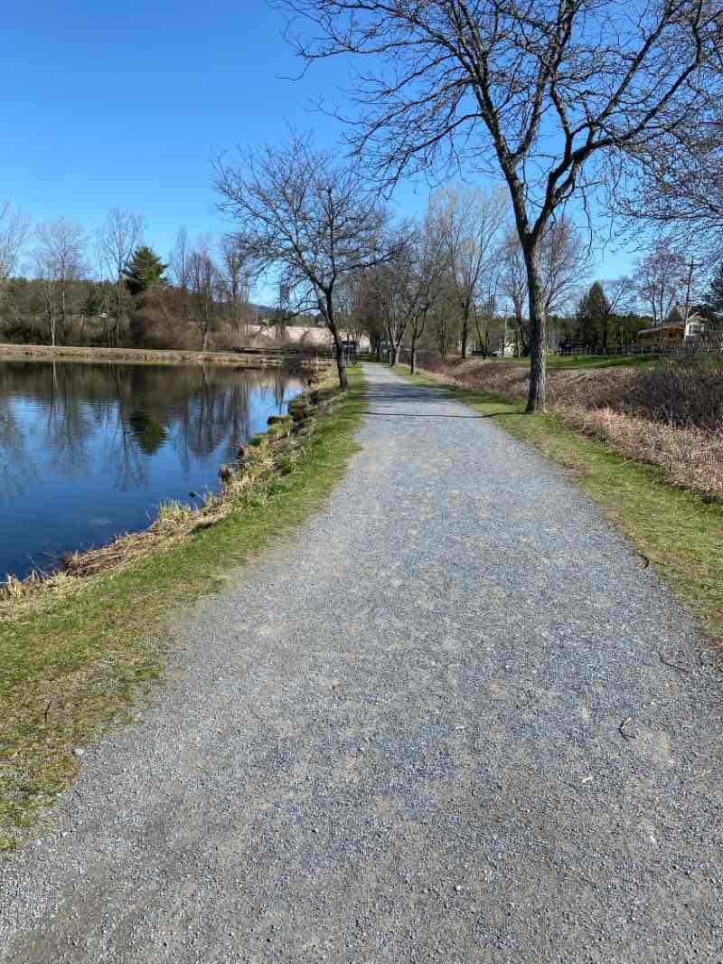 walking near me in Hovey Pond Park in spring