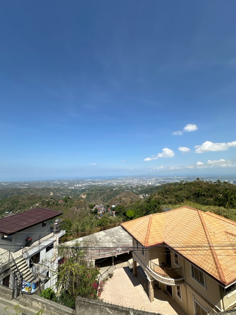 walking near me in Plaza Sugbu in winter