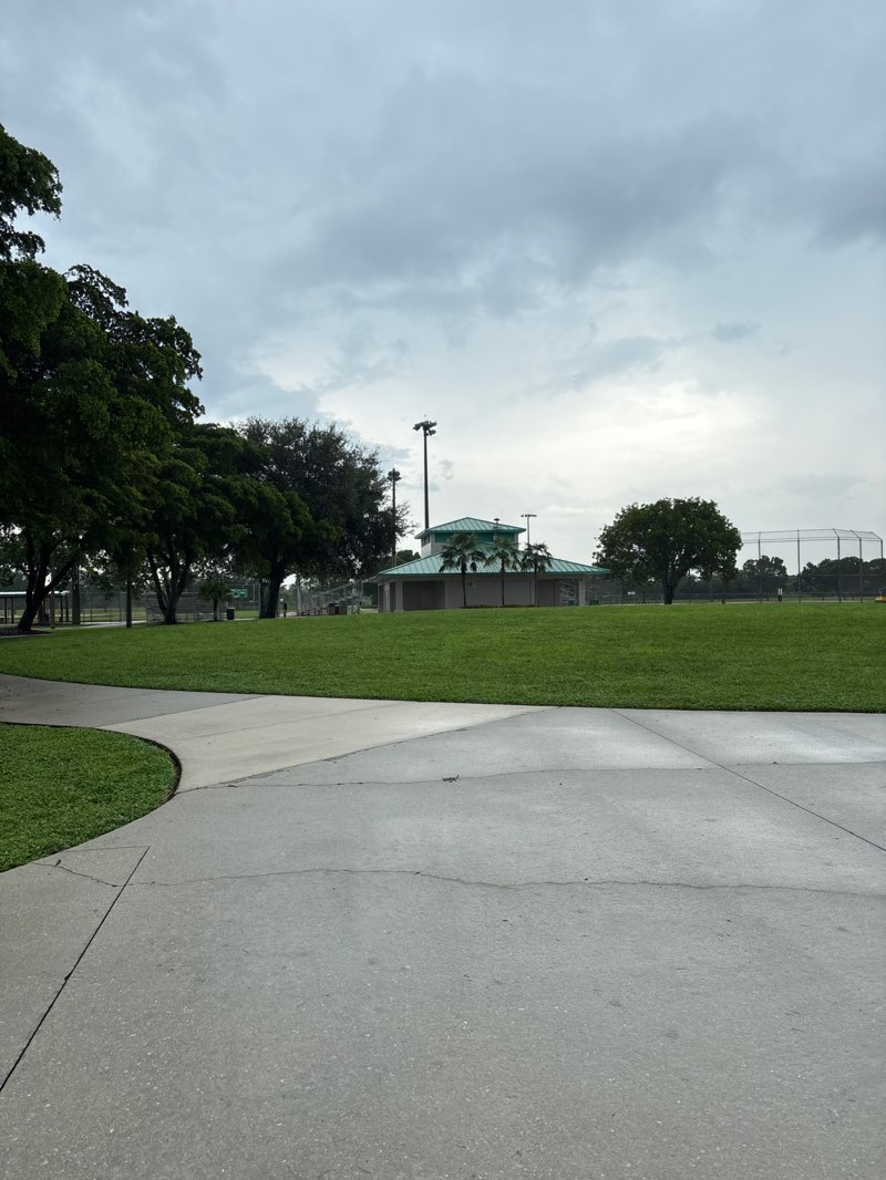 walking near me in Eagle Lakes Community Park in autumn