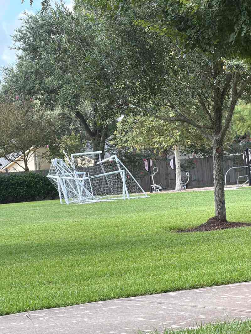 walking near me in Settlers Way Park in summer