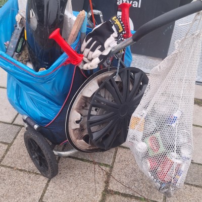 Walking & Picking up litter Tuff ๐ธ post image