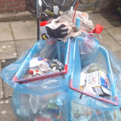 Walking & Picking up litter Tuff ๐ธ post image