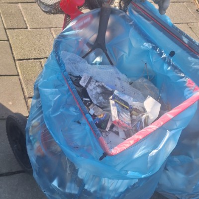 Walking & Picking up litter Tuff ๐ธ post image