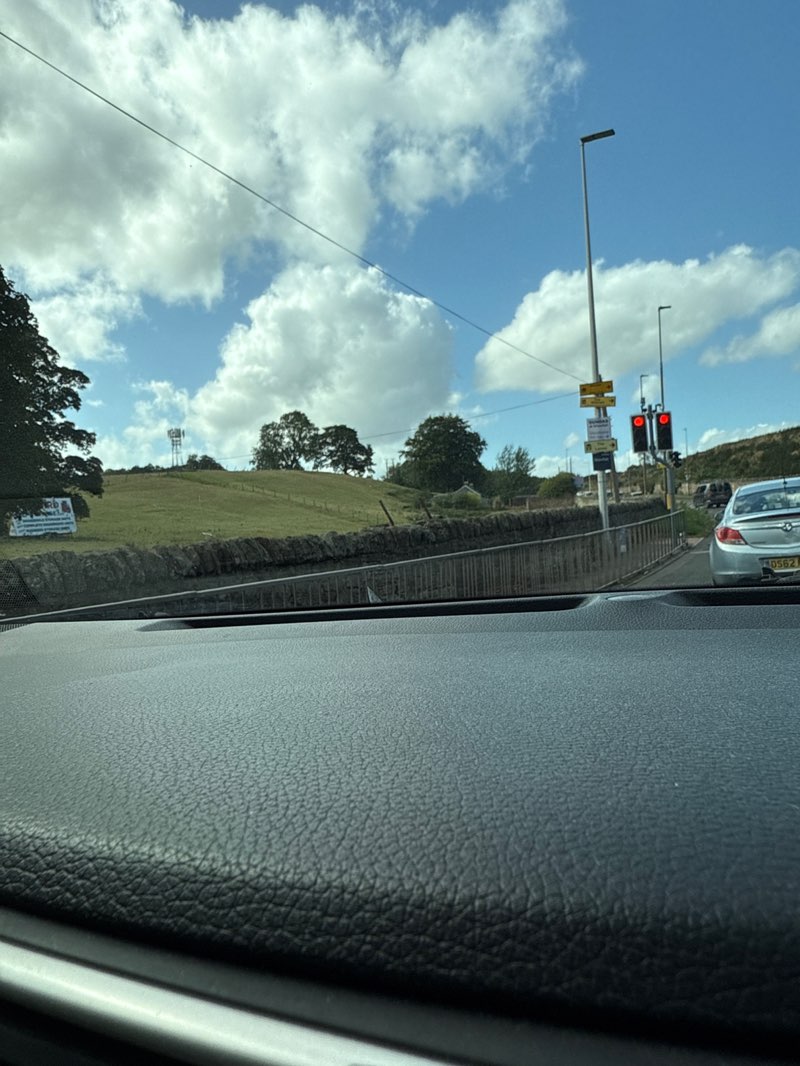 walking near me in Edmonstone Policies Park in autumn