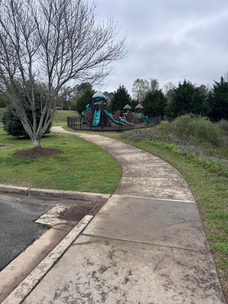 walking near me in Mulberry Creek Park in spring