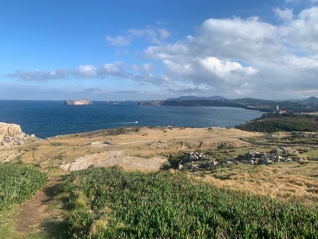 walking near me in Parque de la Ribera in winter