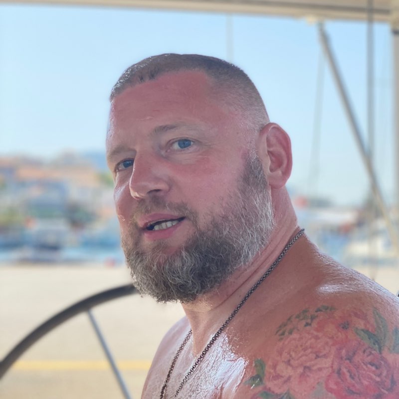 Ukrainian 🇺🇦 profile