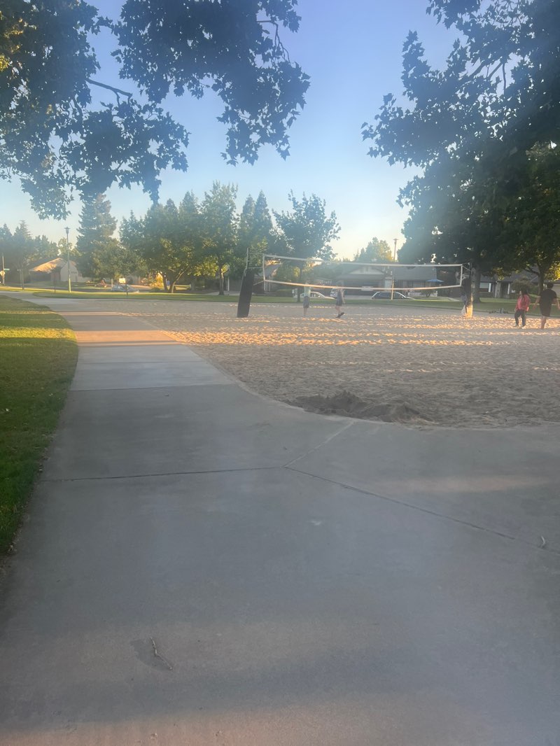 walking near me in Dick Lichtenberger Park in autumn