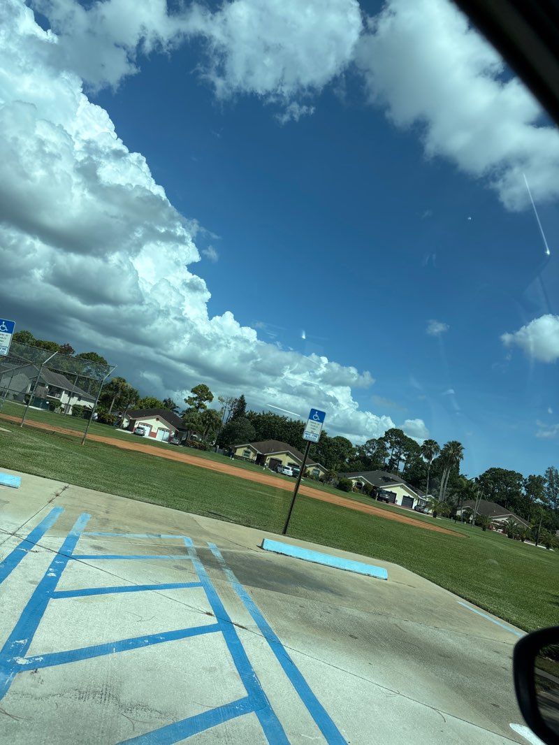 walking near me in Lindsay Ewing Park in autumn