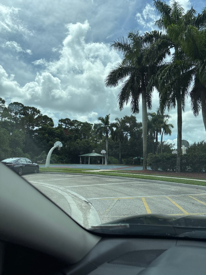 walking near me in Madison Park in autumn