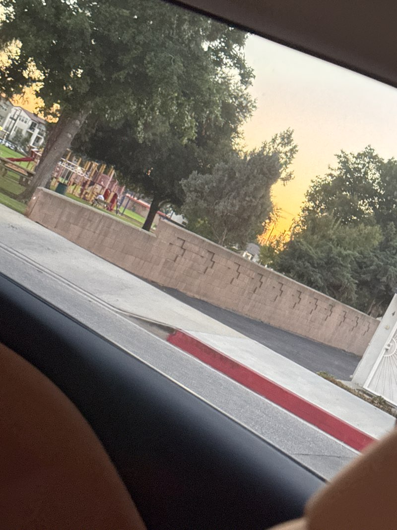 walking near me in Kelby Park in autumn