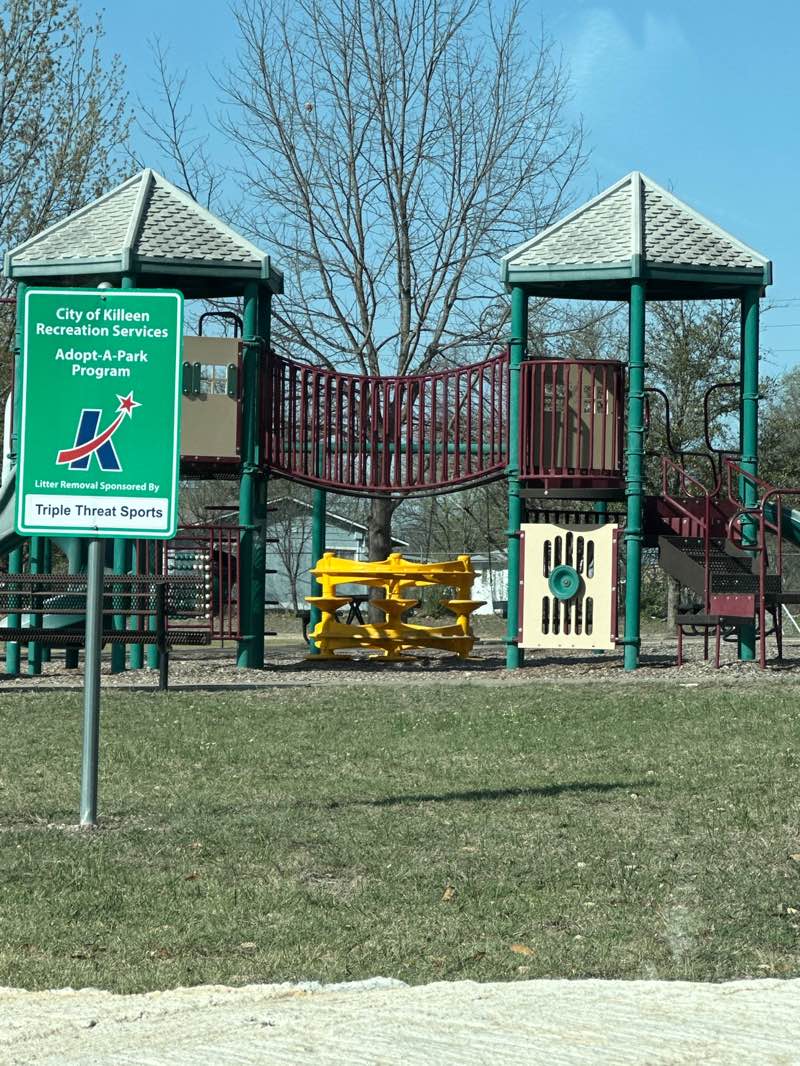 walking near me in Phyllis Park in spring