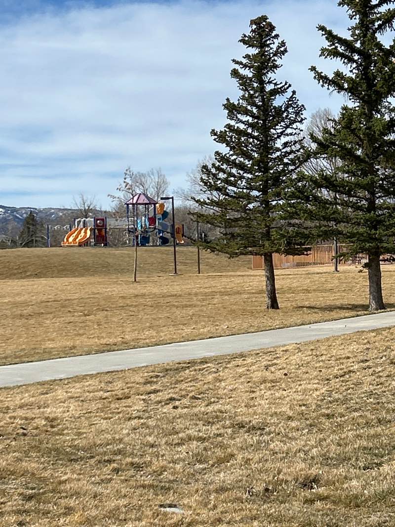 walking near me in Highland Park in spring