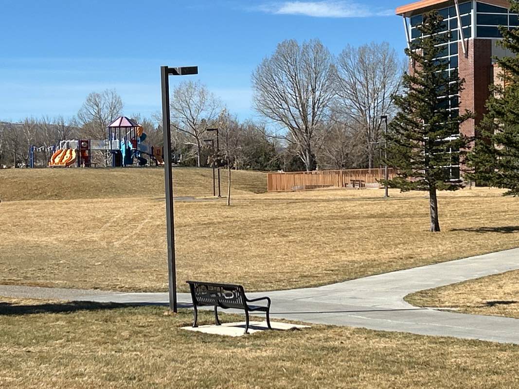 walking near me in Highland Park in spring