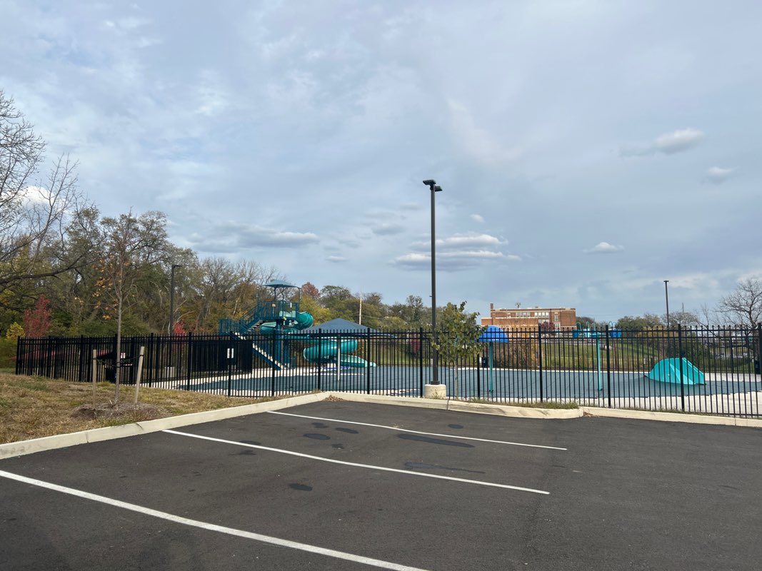 walking near me in Washington Park in autumn