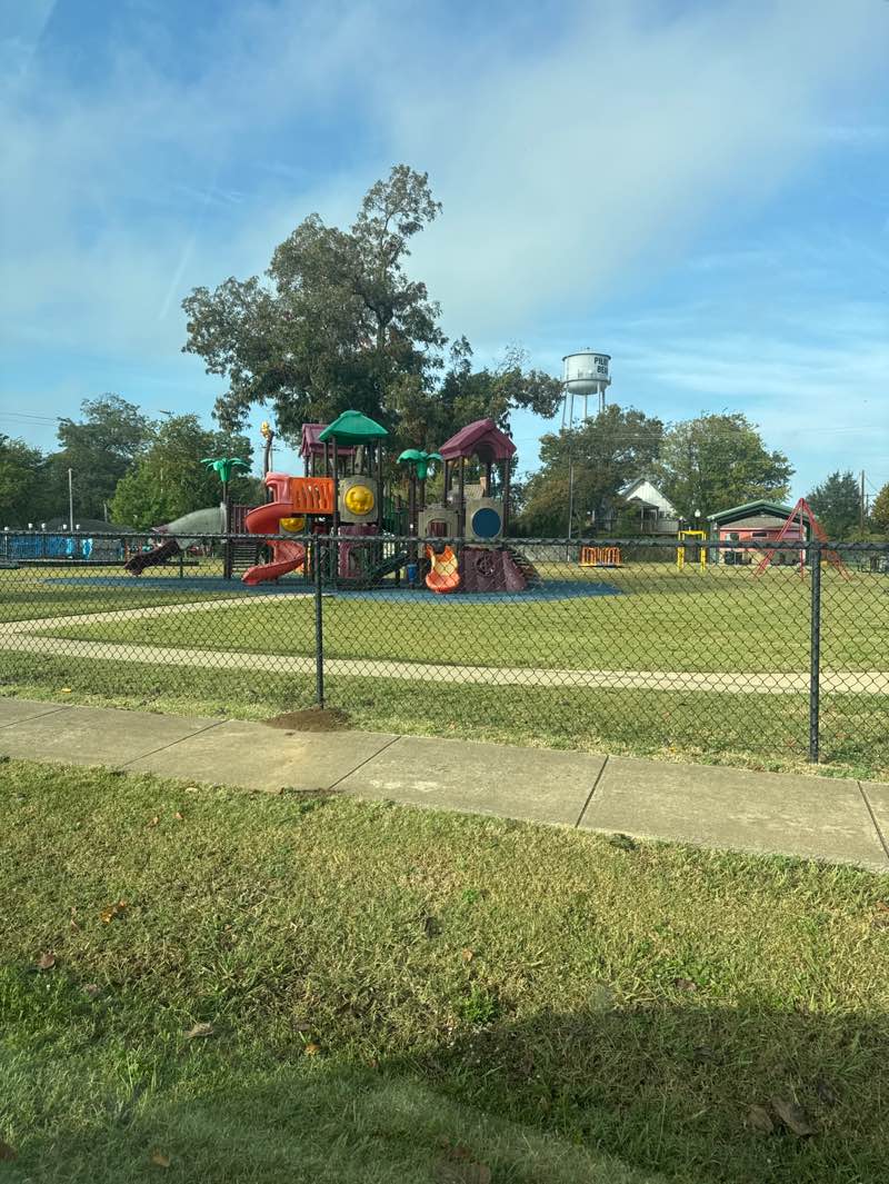 walking near me in Pilot Point City Park in autumn