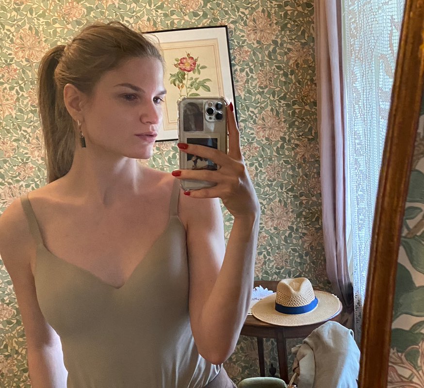 Alexandra Sixx profile