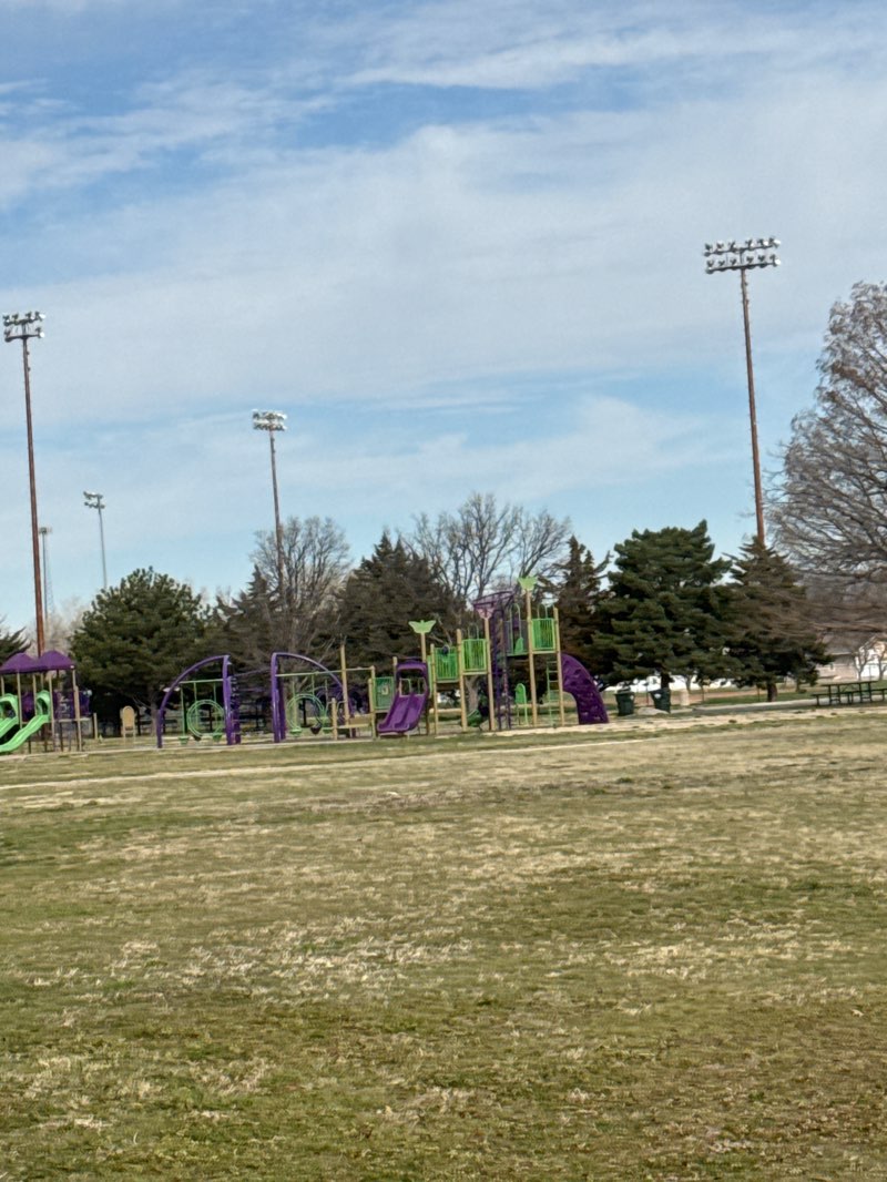 walking near me in Rice Park in spring