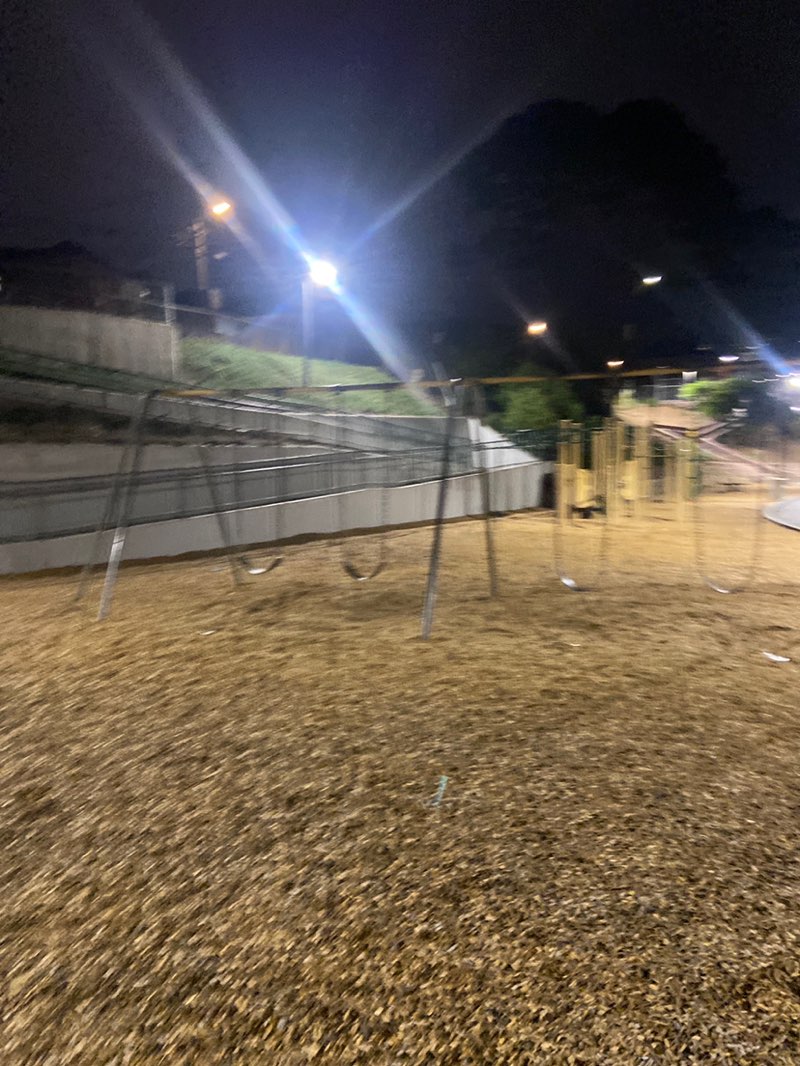 walking near me in Marchbank Park in autumn