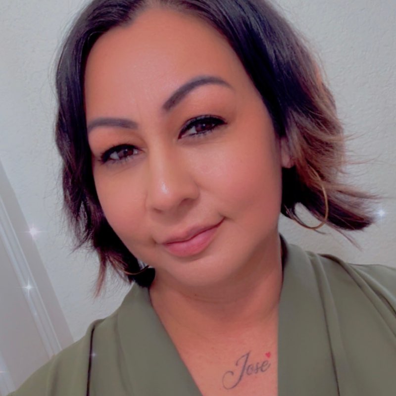 Cynthia J Patiño
