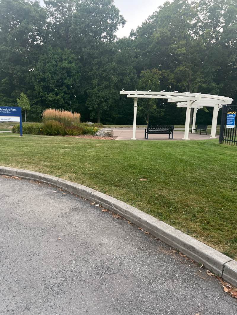 walking near me in Mountainside Park in autumn