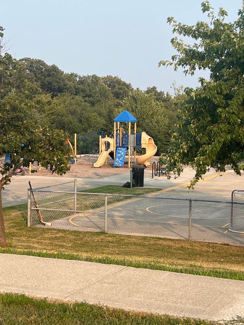 walking near me in Kingsford Garden Park in autumn