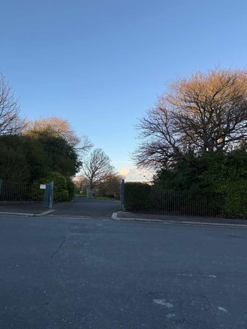 walking near me in Barrow Park in spring