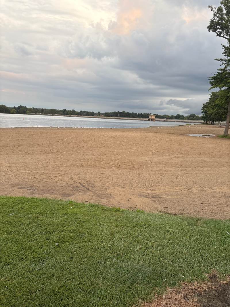 walking near me in Mosquito Lake State Park in autumn