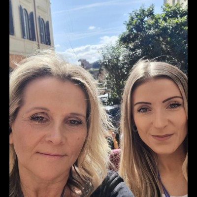 Sallyann 🌻🌝💛 post 1