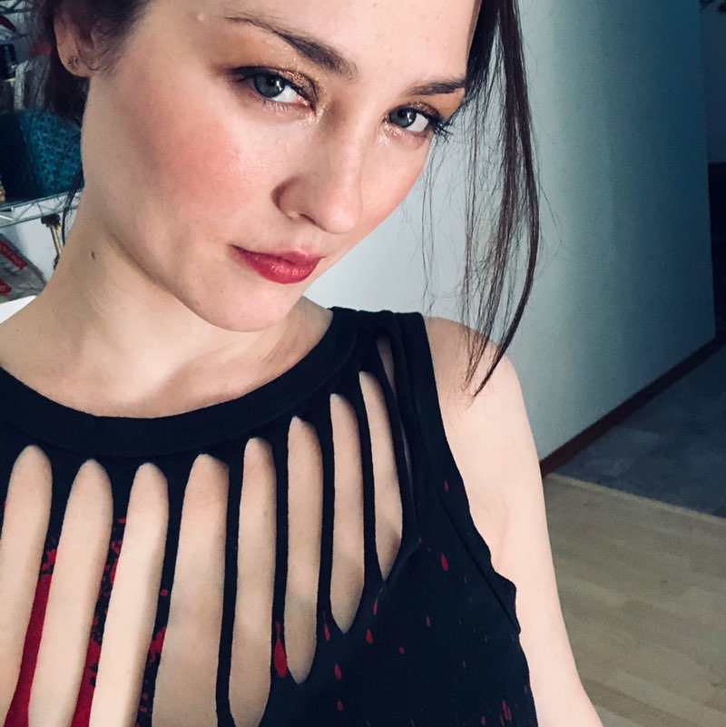 Poison Ivy 💜 profile