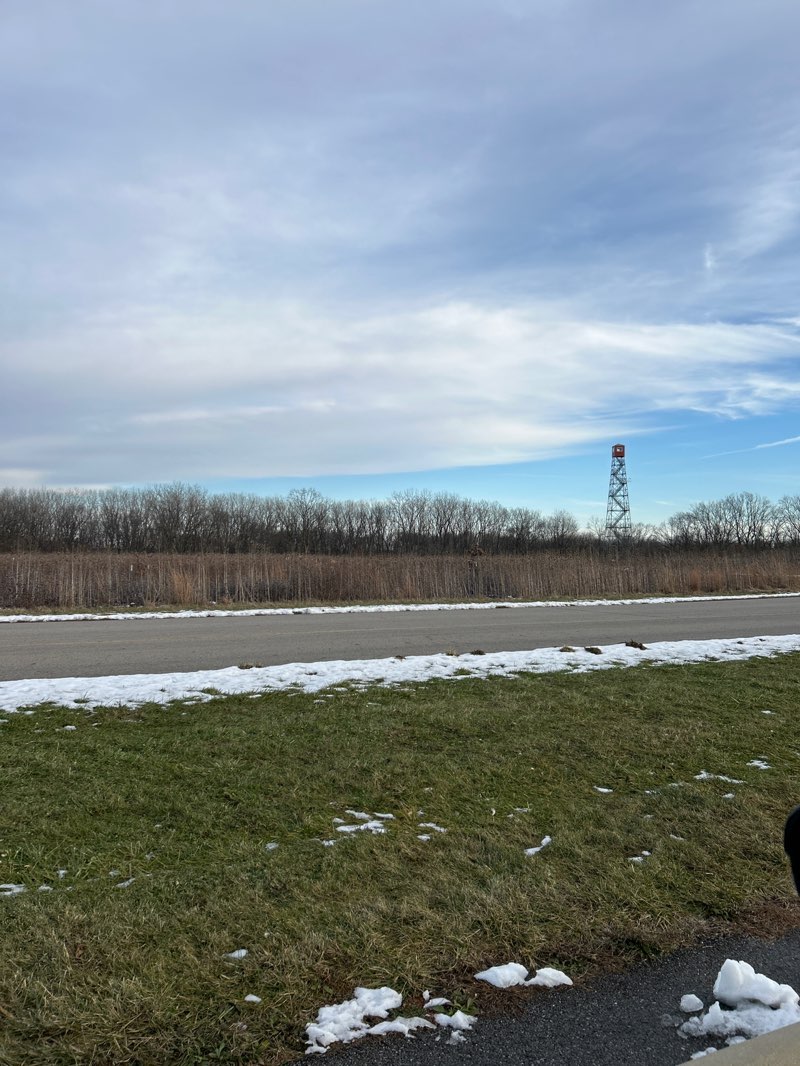 walking near me in Scioto Grove Metro Park in winter