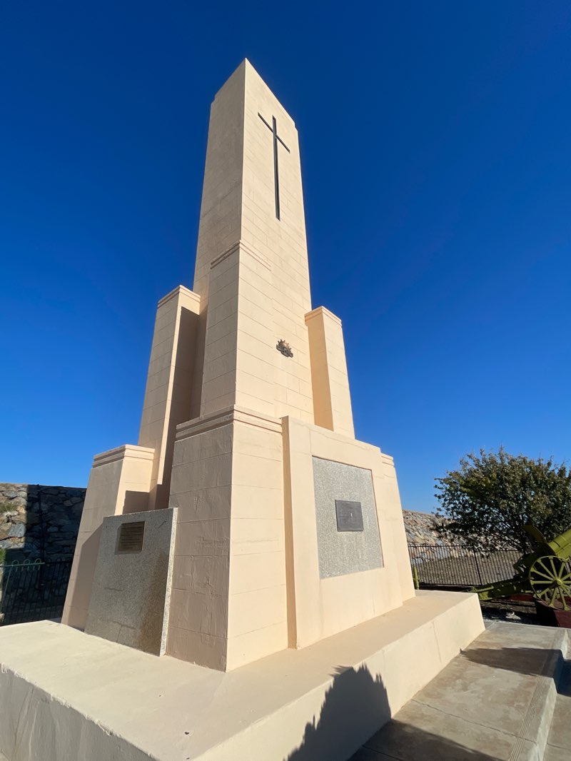 walking near me in Memorial Oval in autumn